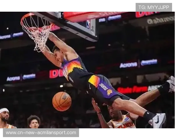 布克连续切入强攻,凤凰城打破僵局